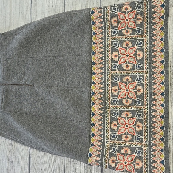 Maeve Women's Embroidered Neoprene Shift Dress Gray Size 2 - Picture 8 of 11